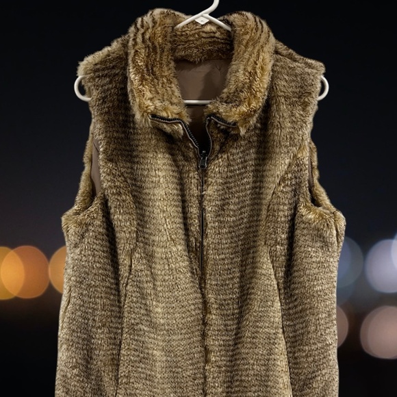 Hand Made Reversible Faux Fur Vest - Size XL with Flaws - Picture 1 of 10